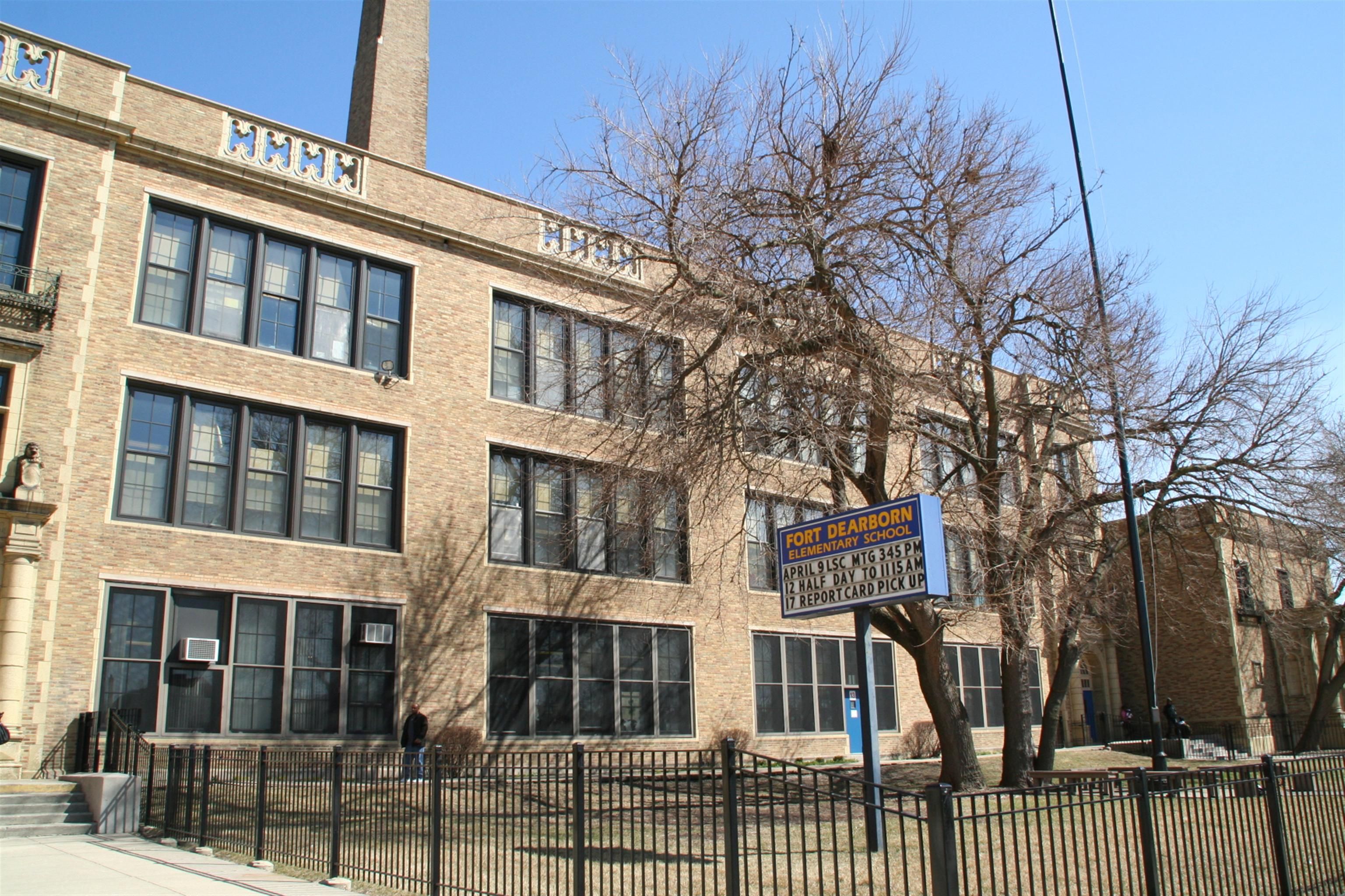 featured image Fort Dearborn Elementary School